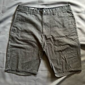 Volcom shorts Corpo Class size 36